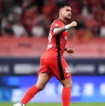 开云官方体育-上港功勋外援1月16日官宣发声！正式告别俱乐部，已现身新东家